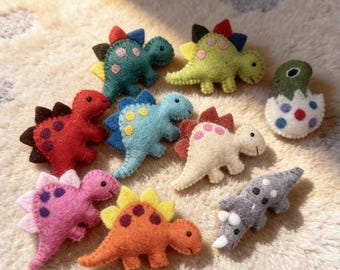 Handmade Wool Felt Adorable Dinosaur Brooch, Accessory Pin Felt Decoration Pin, Bag/Clothing Accessory Birthday Gift Wedding Gift.