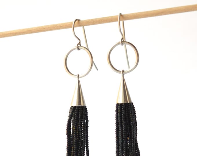 Tassel  earrings black donauluft