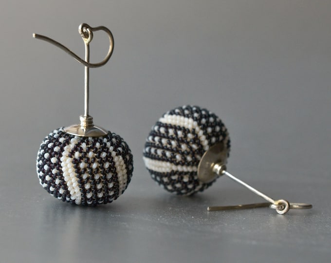 earrings black and white glass beads and silver