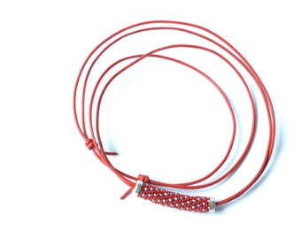 Leder Halsband mit  roter Perle