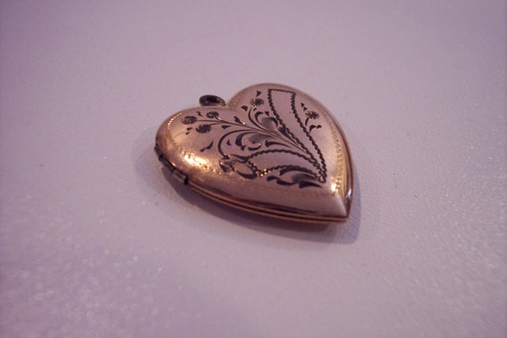 Vintage gold filled locket - image 1