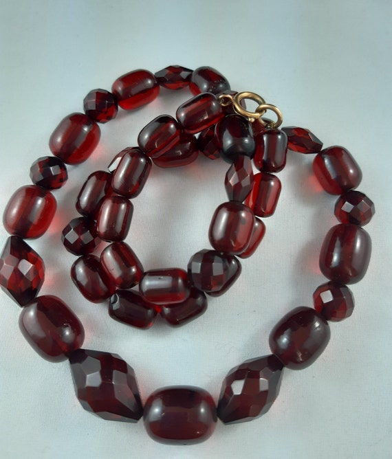 Art Deco Red Cherry Amber Bakelite Necklace 34"
