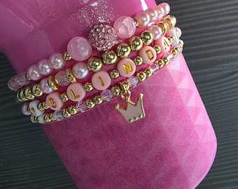 Pulsera Wicked "Glinda" con brillo rosa y dorado de Wicked Stanley, paquete de 4 con dije, accesorios para vaso, Wicked For Good, bota no incluida