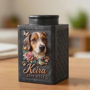 Personlig hundurna i metall med blommotiv, anpassat 3D-porträtt för husdjur, minnessak