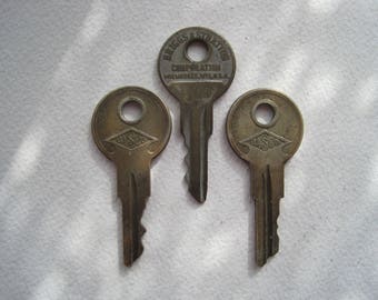 Keys, 3 Vintage Keys, Brass Keys, Briggs & Stratton C637 and DB708, Flat Keys, Steampunk Supplies, Art Supplies, Craft Supplies
