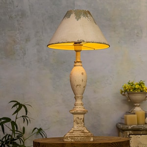 Wooden Table Lamp Retro Desk Lamp Bedside Counter Lamp White Night Light Coffee Shop Decorative Table Lamp Home Decor Housewarming Gifts