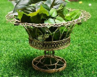 French Retro Flower Pots Decorative Wire Baskets Handmade Flower Baskets Plant and Flower Display Garden Decoration