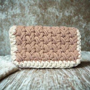 Cartera de crochet; Cartera de punto de cruz, Cartera pequeña