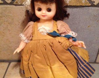 Small France Foreign Friends Doll by Ganda Toys