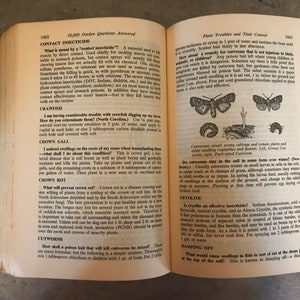 1959 10,000 Garden Questions Gardening Book image 6