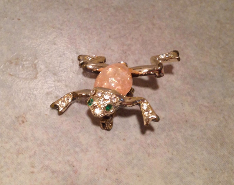 Pearly Peach Frog Brooch with Rhinestone Eyes