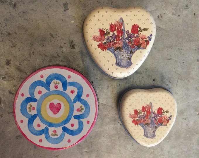 3 Tiny Valentine Tin Heart Boxes Etsy
