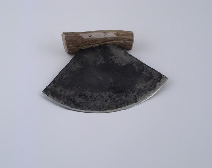 Traditionally Made Ulu