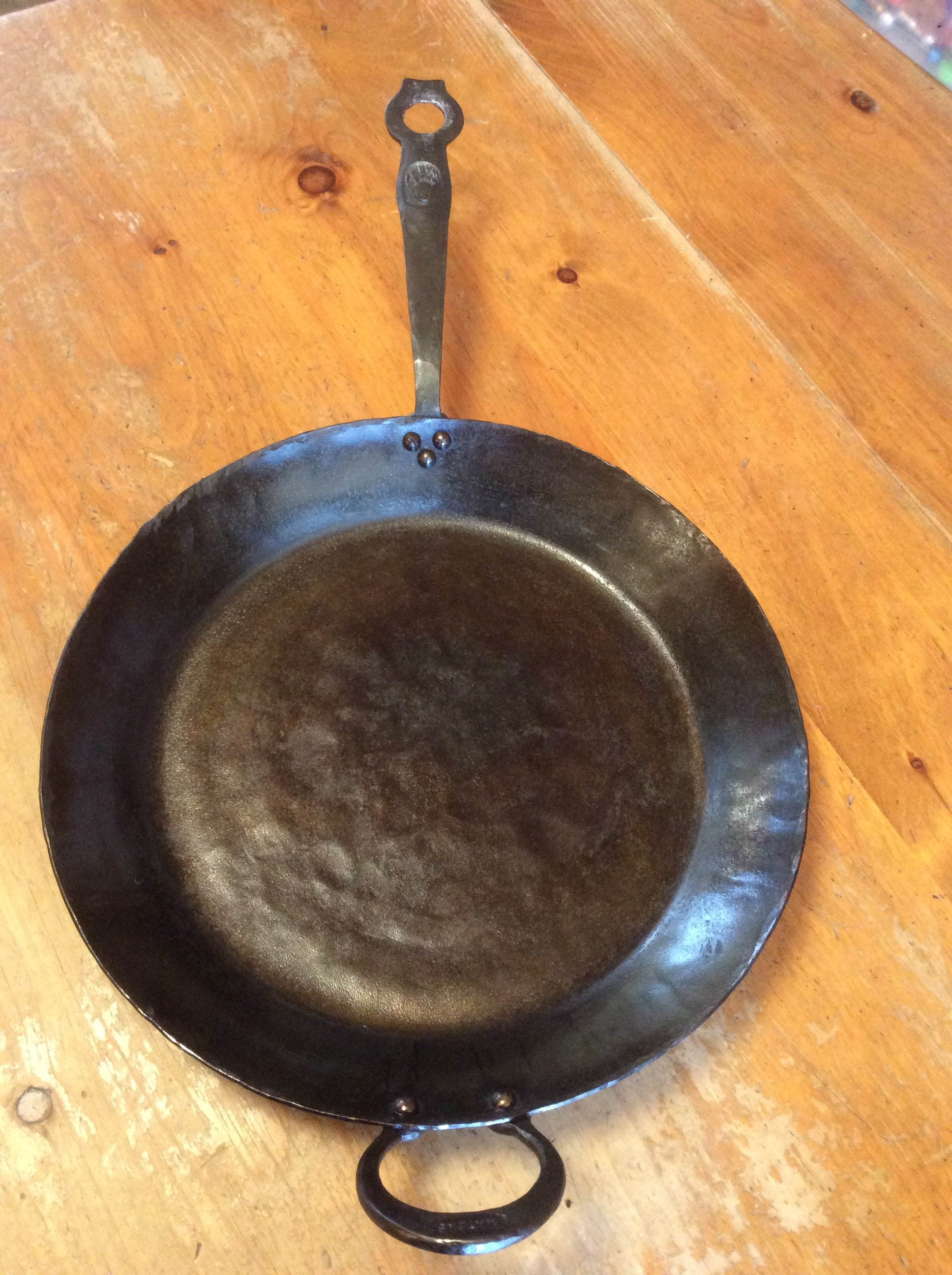 Extra Large 15 Inch Carbon Steel Skillet 