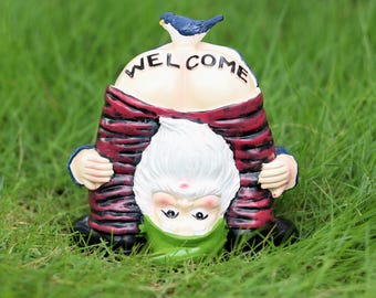 Garden Gnome Outdoor Statue Figurine,Handstand Bare Bottom Gnome With Bird for Fairy Garden,Home Garden Gnome Decor,Fun Garden Ornament Gift