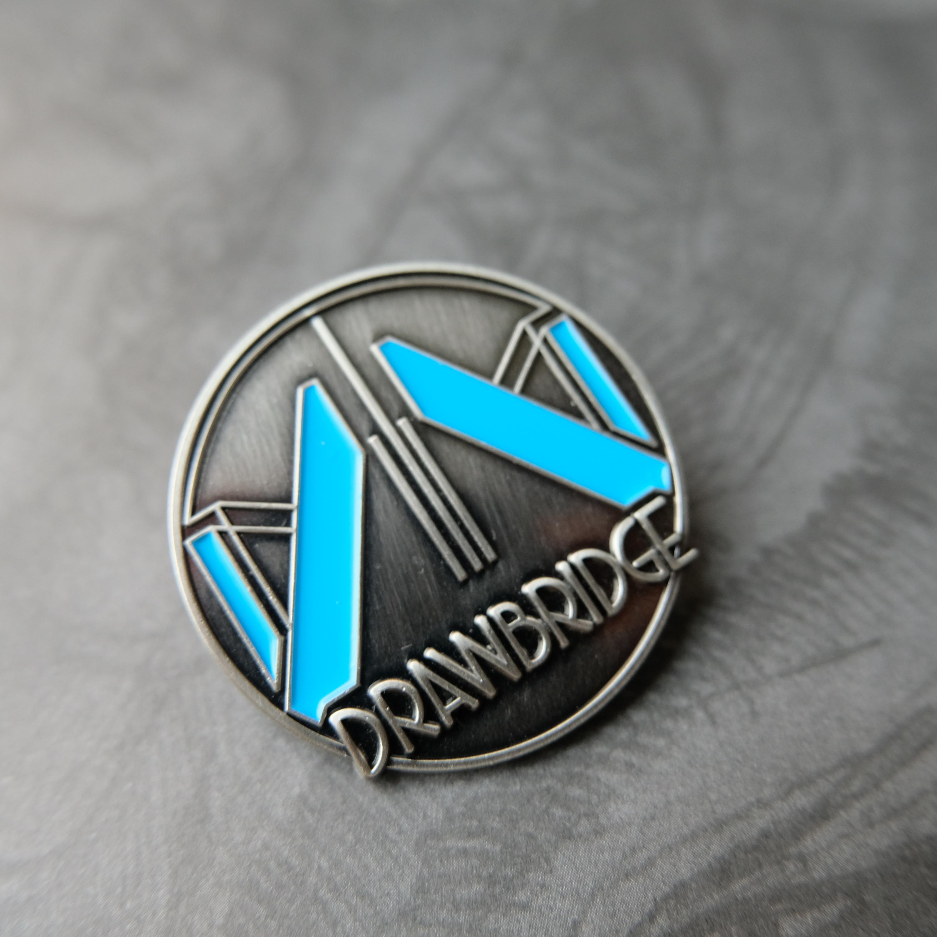 デス・ストランディング ドローブリッジバックパック エナメルピン