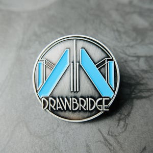 Death Stranding Drawbridge Backpack Enamel Pin, Death Stranding Cosplay Pin, Video Game Pin Badge, Birthday Gift for gamers