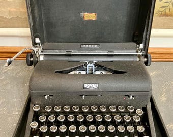 Vintage Royal Arrow Portable Typewriter With Case - Etsy