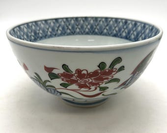 Bol grande de cerámica japonesa Arita – Azul bajo vidriado con esmalte rojo