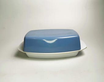 Mantequillera vintage retro de melamina bicolor - Blanco y azul claro. Recipiente para mantequilla Gaydon Melmex, utensilios de cocina vintage, vajilla, plato de los años 60.