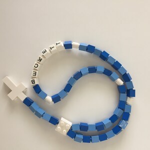 Rosario azul y blanco personalizado hecho con ladrillos Lego Primera Comunión, Bautismo, Regalo de Confirmación Rosario azul, azul claro y blanco imagen 4