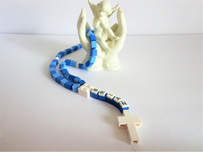 Rosario azul y blanco personalizado hecho con ladrillos Lego Primera Comunión, Bautismo, Regalo de Confirmación Rosario azul, azul claro y blanco imagen 1