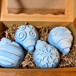 Holiday Snowfall Wax Melts – Christmas Ornament Shapes, 8oz Scented Wax Melt Gift Set – Pomegranate, Pine & Vanilla Winter Fragrance