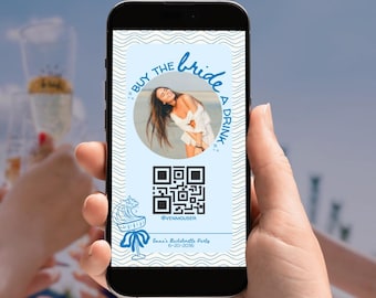 Könnte beinhalten: Ein Smartphone zeigt eine hellblaue digitale Einladung mit dem Text "Buy the Bride a Drink". Die Einladung enthält ein Foto einer Frau, einen QR-Code und den Text "Emma's Bachelorette Party 6-20-2036."