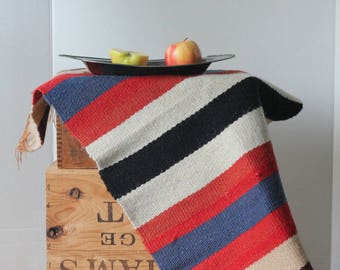 Vintage tissé tapis laine naturelle quinze bandes chemin tissé à la main crème et marron rouge bleu noir blanc rayé Kilim