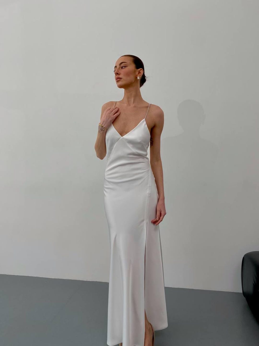 wedding dresses classic lace Backless Modest Vintage Lace Ball Gown Wedding Dresses with Sleeves AWD1310