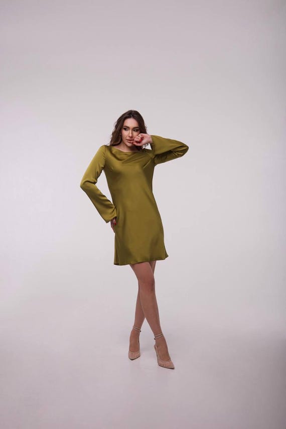 white christmas dresses Zapaka Women Olive Green Bridesmaid Dress with Slit Sheath Pleated Satin Long Wedding Guest Dress, Olive / US18W main image 1