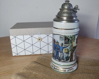 オクトーバーフェストギフト ヴィンテージ 青と白の陶器製ビール