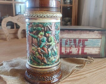 Jarra de cerveza alemana vintage de 1 l: Taza de cerámica con tapa de peltre y escena de cazador