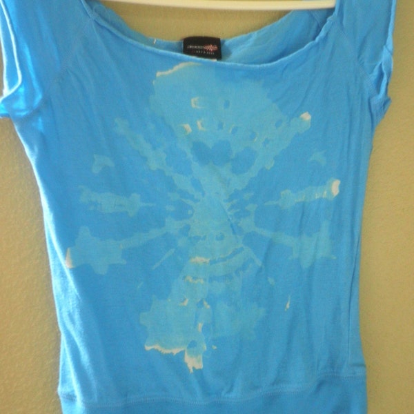 muted TYE-DYE top, cotton, 100% Cotton, Turquoise blues and white, Teens Medium