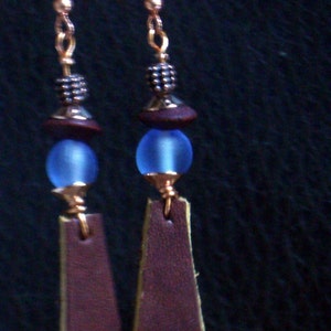 Leather earrings, Blue glass n' brown Leather image 3