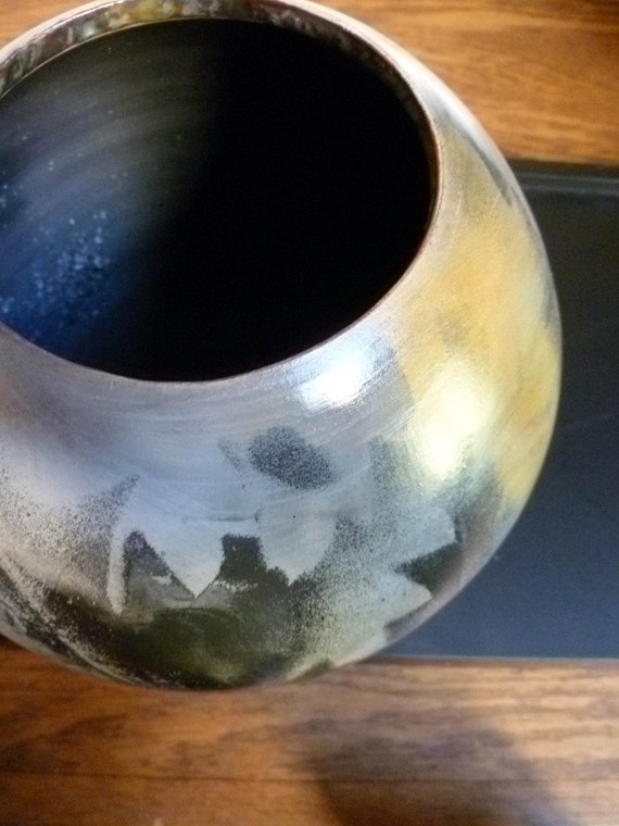 Fire And Shadows Pit Fired Ceramic Pot Etsy