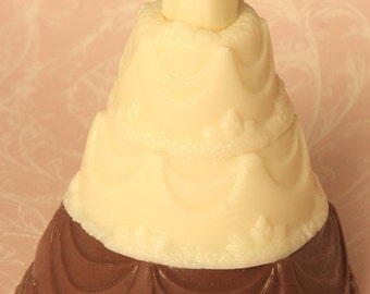 Chocolate wedding cake favors
