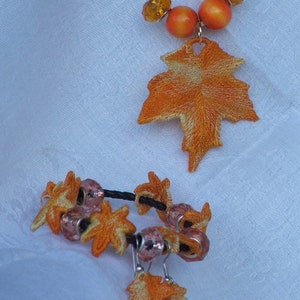 Bracelet, Maple leaf, variegated brown or orange, READY TO SHIP image 3