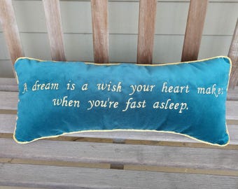 Cuscino per camera da letto, citazione Disney, velluto, "Un sogno è un desiderio che il tuo cuore esprime...",