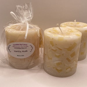 Vanilla Musk scented pillar candle