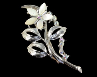 Simply Lovely Mother of Pearl AB Clear Rhinestones Silver Tone Flower Brooch Unsigned 1960’s 1970’s