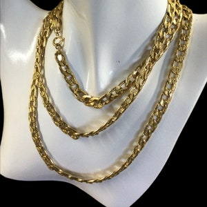 Very Long Heavier Weight Textured Patterned Gold Tone Chain Necklace Unsigned 1970’s 1980’s