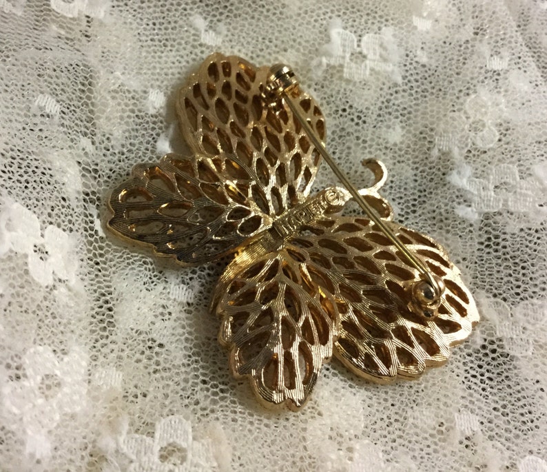 Signed Napier Gold Tone Faux Pearl Brooch Pin 1960\u2019s 1970\u2019s