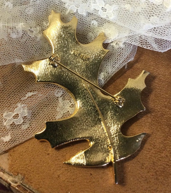 Signed MJENT Brushed Gold Tone Oak Leaf Brooch Pi… - image 5