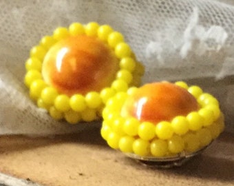 Signed HONG KONG Bright Yellow Caramel Bead Earrings Clip On 1940’s 1950’s