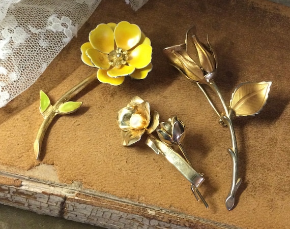 Vintage Lot of 3 Pins Total Circa 1960s 2 Enamel Flower Pins or Brooches  and 1 Jeweled Flower Pin or Brooch 