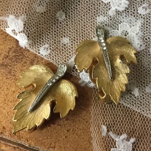 Signed PARK LANE Brushed Gold Tone Leaf Earrings Clip On