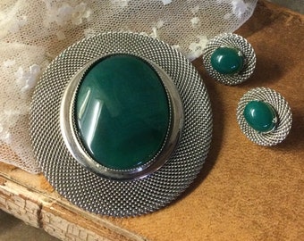 Intense Malachite or Glass Cabochon Silver Tone Mesh Demi Parure Unsigned 1960’s 1970’s