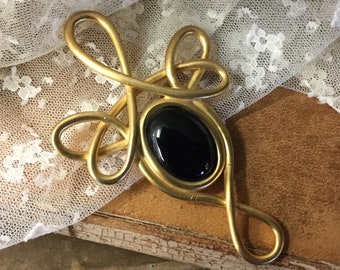 ANNE KLEIN Black Glass Cabochon Gold Tone Wire Brooch Pin Large 1970'S 1980'S