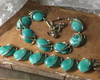 Sea Blue Green Lucite Caged Cabochon Gold Tone Demi Parure Necklace Bracelet Unsigned 1950’s 1960’s